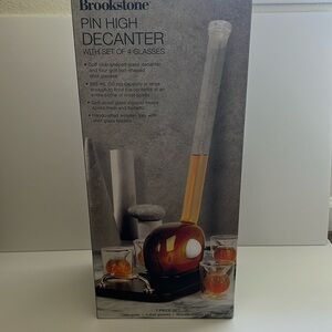 Brookstone Pin High Decanter Golf Club Shaped New with box